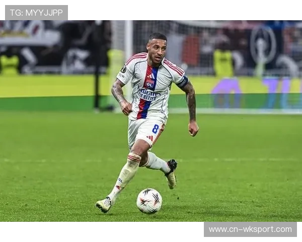 托利索第222场法甲出场追平队史纪录，补时破门庆祝